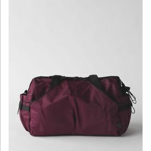 Lululemon Extra Mile Duffel - Burgundy